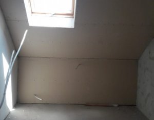 Apartament cu CF pe strada Eroilor (Floresti), 530 EURO/mp