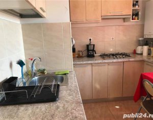 Vindem apartament cu o camera, 37 mp, mobilat, utilat, cartier Intre Lacuri