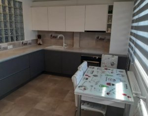 Vanzare apartament 3 camere, 78 mp, garaj, situat in Floresti, zona Stejarului