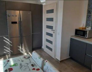 Vanzare apartament 3 camere, 78 mp, garaj, situat in Floresti, zona Stejarului