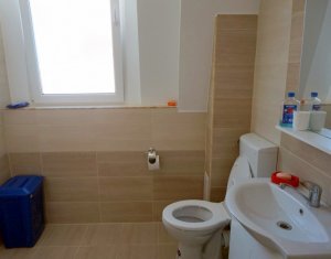 Apartment 3 rooms for sale in Floresti