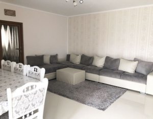 Apartment 4 rooms for sale in Floresti