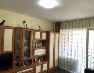 Apartment 3 rooms for sale in Floresti