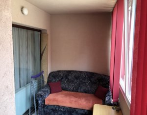 Vanzare apartament cu 3 camere, situat in Floresti, zona Terra