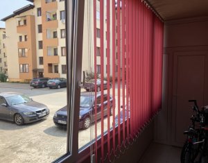 Apartment 3 rooms for sale in Floresti