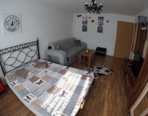 Apartament o camera decomandat 38mp, strada Calea Turzii cu garaj subteran