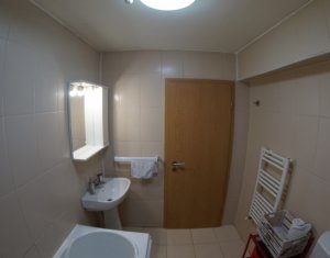 Apartament o camera decomandat 38mp, strada Calea Turzii cu garaj subteran