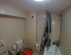 Apartament o camera decomandat 38mp, strada Calea Turzii cu garaj subteran