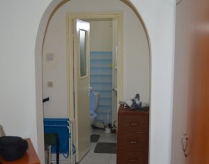 Apartament 2 camere, decomandat, zona Calea Floresti