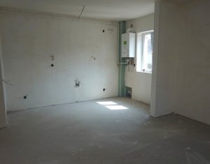 Vanzare apartament cu 2 camere, suprafata generoasa, semifinisat, Floresti