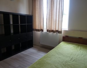 Vanzare apartament cu 3 camere, Floresti, strada Eroilor