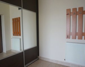 Vanzare apartament cu 3 camere, Floresti, strada Eroilor