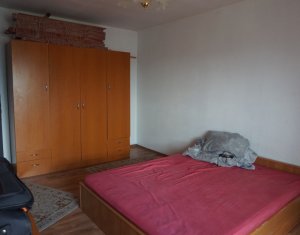 Apartament 3 camere decomandat, 2 balcoane, in Marasti, zona Aurel Vlaicu