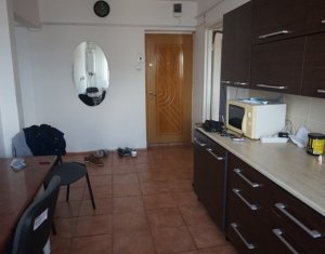 Apartament 3 camere decomandat, 2 balcoane, in Marasti, zona Aurel Vlaicu