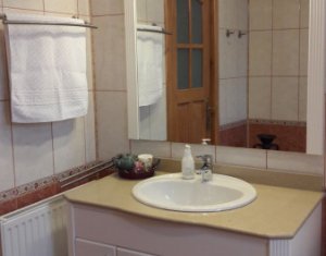 Appartement 4 chambres à vendre dans Cluj-napoca, zone Zorilor