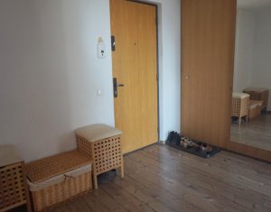 Vanzare apartament 3 camere, foarte cochet, cu scara interioara, cartier Iris