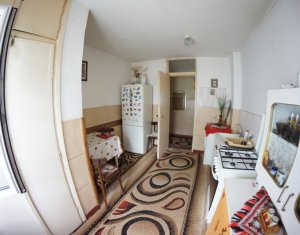 Apartament 3 camere, decomandate, 2 bai, Gheorgheni, zona Titulescu