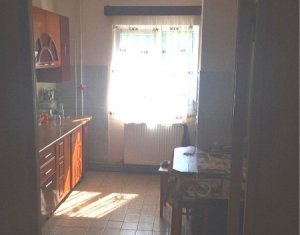 Apartament 2 camere, decomandat, 50 mp, 2 balcoane, garaj, etaj 2/4, in Zorilor