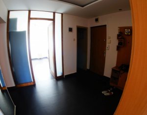 Appartement 3 chambres à vendre dans Cluj-napoca, zone Manastur