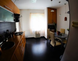 Apartament cu 3 camere decomandate, 82 mp, zona Gradini Manastur