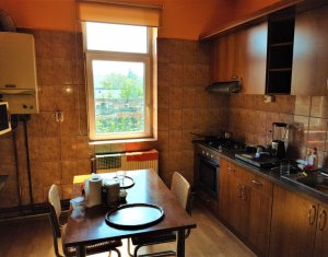 Apartment 4 rooms for sale in Cluj-napoca, zone Centru