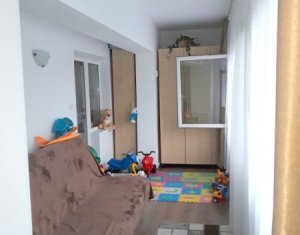 Vanzare apartament 3 camere decomandate, etaj 1, zona Marasti