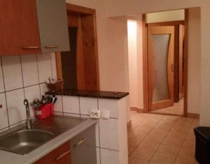 Vanzare apartament cu 3 camere decomandate in zona Garii