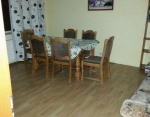 Vanzare apartament cu 3 camere decomandate in zona Garii