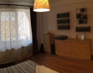 Apartament de  2 camere, etaj intermediar, capat Gheorgheni