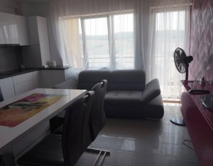 Vanzare apartament de 3 camere, etaj intermediar, Calea Baciului