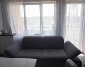 Vanzare apartament de 3 camere, etaj intermediar, Calea Baciului