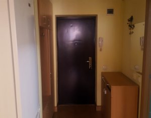 Vanzare apartament cu 2 camere, decomandat, Floresti, strada Porii