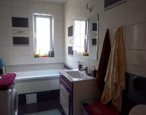 Vanzare apartament cu 2 camere, Floresti, strada Florilor