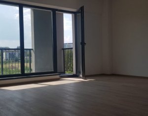 Vanzare apartament 2 camere, confort sporit, zona Iulius Mall