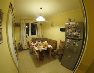 Appartement 3 chambres à vendre dans Cluj-napoca, zone Manastur