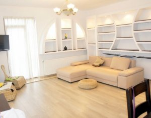 Vanzare apartament 3 camere, 2 locuri parcare, superfinisat, zona Zorilor-Europa