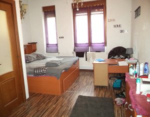 Apartment 4 rooms for sale in Cluj-napoca, zone Centru