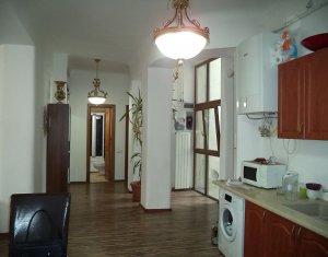  Apartament cu 4 camere, 136mp, etaj 1, zona Piata Muzeului