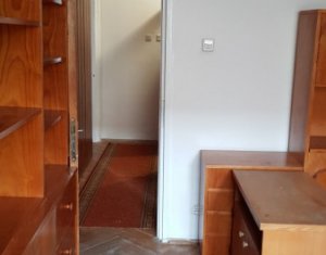 Apartament de 3 camere Louis Pasteur zona UMF