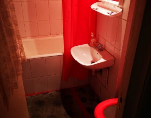 Appartement 4 chambres à vendre dans Cluj-napoca, zone Manastur