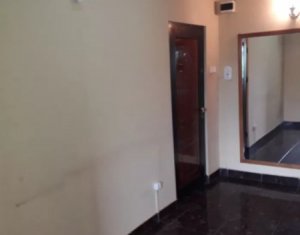 Vanzare apartament 3 camere decomandat in cartierul Marasti