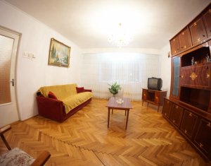 Appartement 3 chambres à vendre dans Cluj-napoca, zone Plopilor