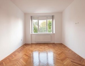 Apartament 2 camere, decomandat, terasa 12 mp, lux, central, strada Horea