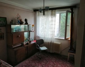 Apartament 3 camere, 75 mp, decomandat, balcon, Grigorescu, zona Coloane