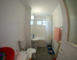 Appartement 4 chambres à vendre dans Cluj-napoca, zone Manastur