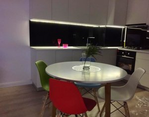 Apartament de lux cu 3 camere, 74 mp, etaj 3/7, balcon, parcare, Buna Ziua