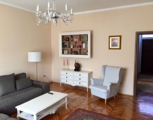 Apartament 3 camere zona centrala, strada Horea