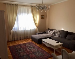 Apartament 3 camere zona centrala, strada Horea