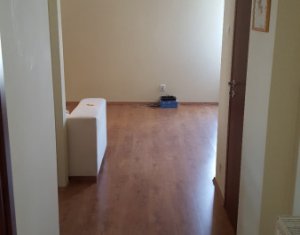 Apartament 44 mp, finisat, mobilat, parcare + boxa, zona Eroilor