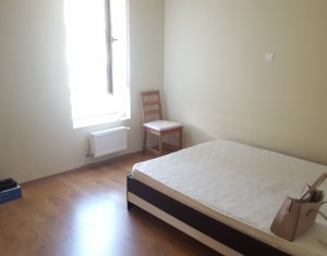 Apartament 44 mp, finisat, mobilat, parcare + boxa, zona Eroilor